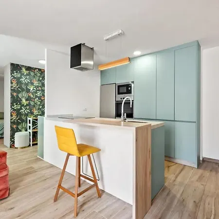 Сasa de vacaciones Casa Junto Al Mar Con Patio Andalúz *